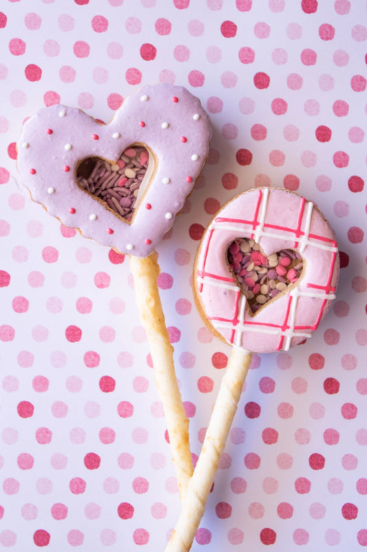 Valentines Biscuit Pops